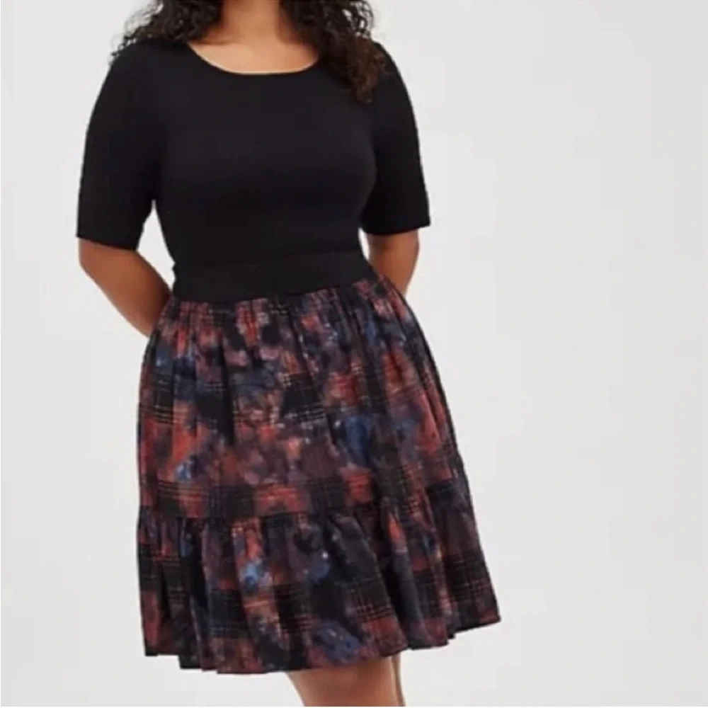 NWT Size 1 -Torrid Black/Plaid Skater Dress - Picture 2 of 6